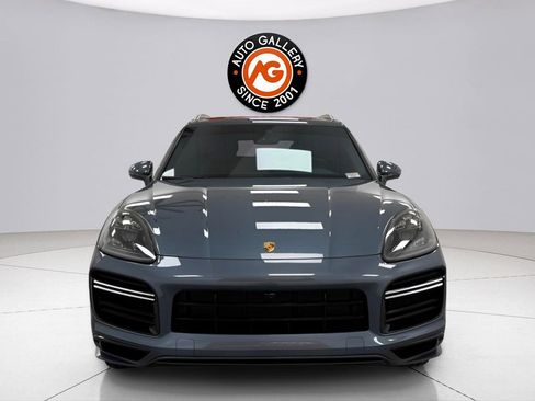 Used 2019 Porsche Cayenne Turbo AWD/4WD image 2