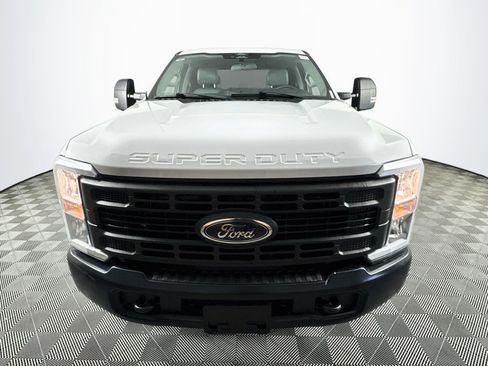 Used 2024 Ford F250 XL w/ FX4 Off-Road Package AWD/4WD image 2