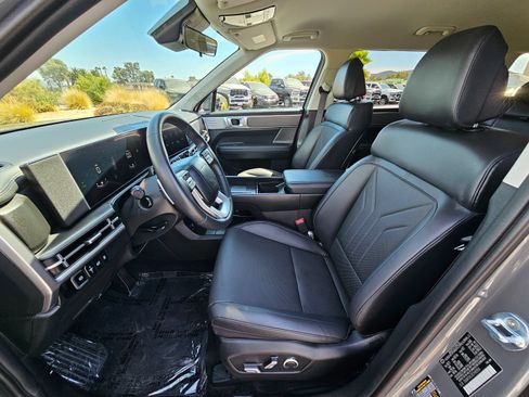 Used 2026 Hyundai Santa Fe SEL FWD image 17