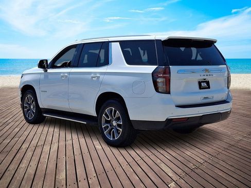 Certified 2022 Chevrolet Tahoe LT w/ Luxury Package AWD/4WD image 4