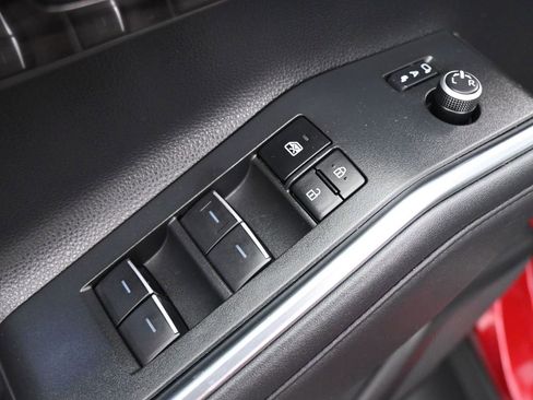 Used 2023 Toyota Highlander Platinum image 4