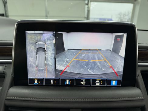 Used 2021 Chevrolet Tahoe High Country w/ Premium Package image 19