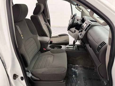 Used 2014 Nissan Frontier PRO-4X AWD/4WD image 15