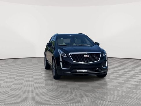 Certified 2024 Cadillac XT5 Sportv w/ Technology Package AWD/4WD image 3