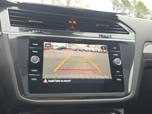 Used 2024 Volkswagen Tiguan SE R-Line image 19