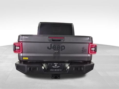 Used 2021 Jeep Gladiator Willys image 6