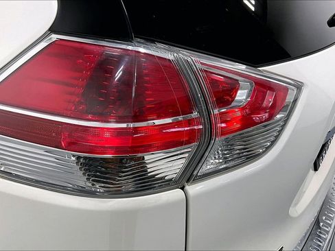 Used 2015 Nissan Rogue SL FWD image 36