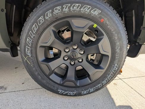 New 2026 RAM 1500 4x4 Crew Cab image 45