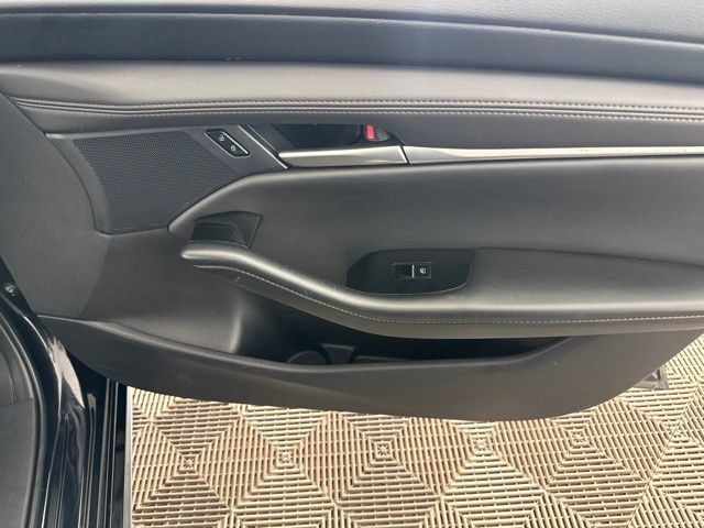 Used 2024 MAZDA MAZDA3 s FWD image 19