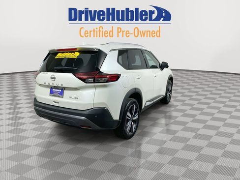 Used 2023 Nissan Rogue SL image 2