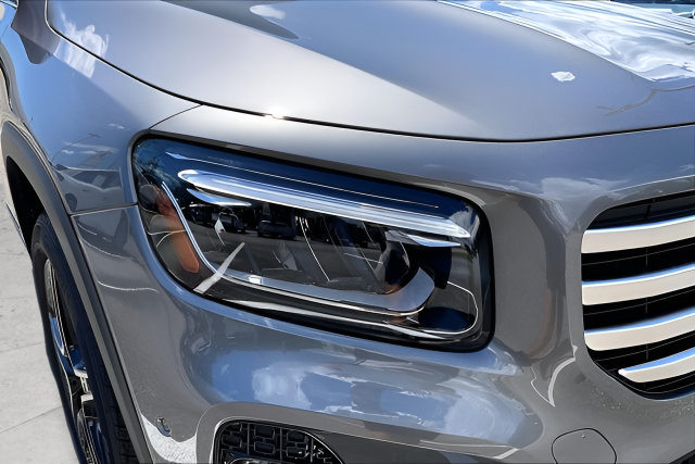 Certified 2026 Mercedes-Benz GLB 250 4MATIC image 35