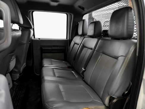 Used 2016 Ford F550 4x4 Crew Cab Super Duty image 32