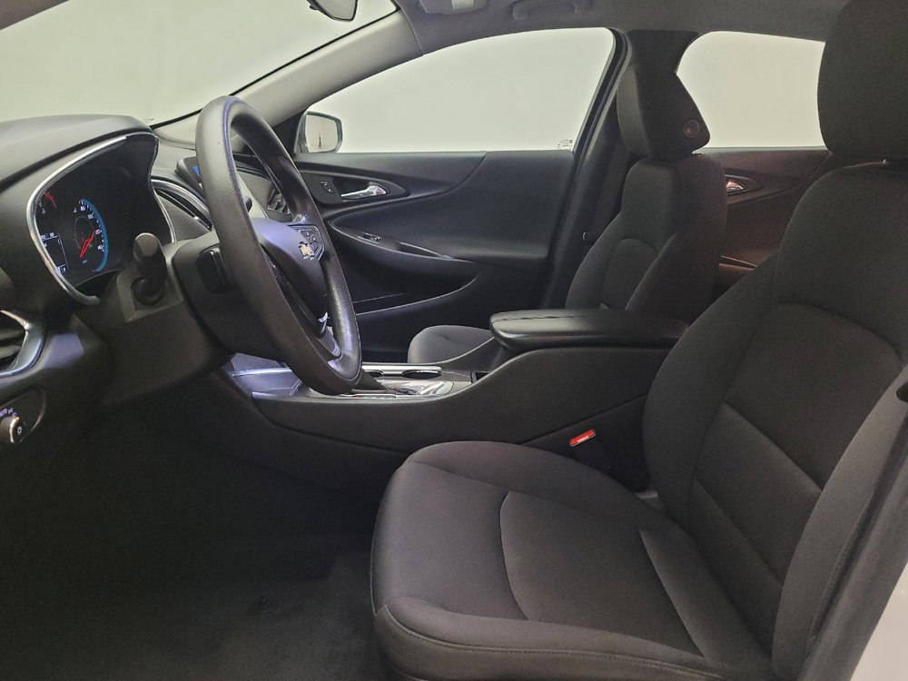 Used 2021 Chevrolet Malibu LT FWD image 17