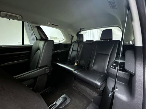Used 2025 Toyota Grand Highlander XLE image 19