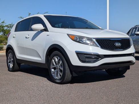 Used 2016 Kia Sportage LX AWD/4WD image 3