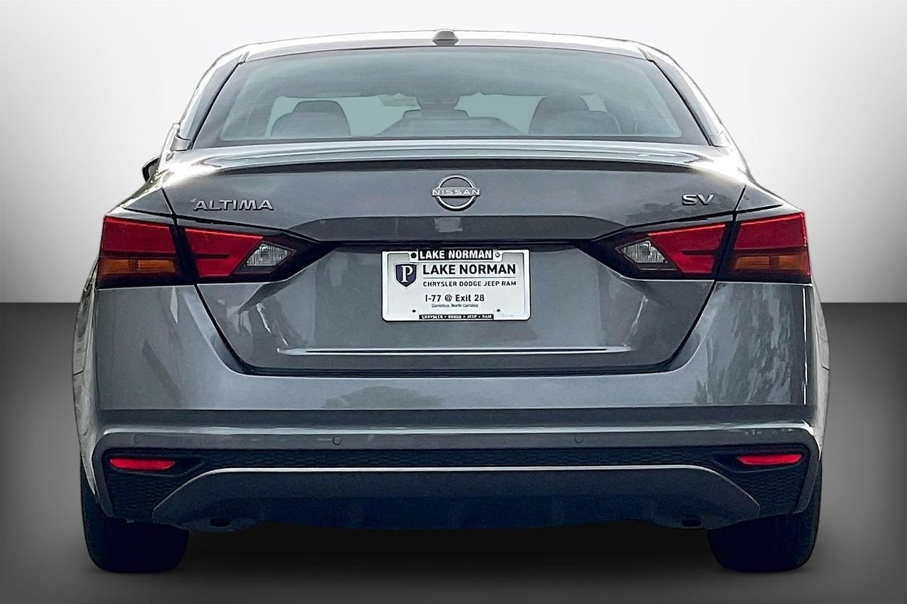 Used 2024 Nissan Altima 2.5 SV FWD image 7