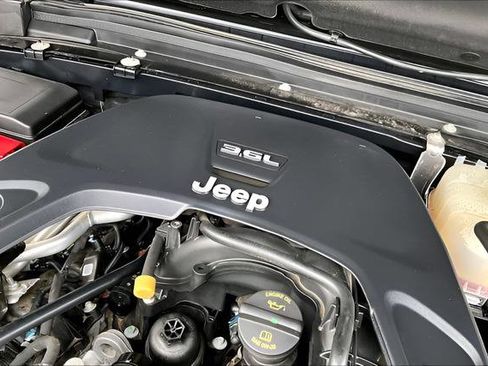 Used 2021 Jeep Gladiator Mojave AWD/4WD image 27