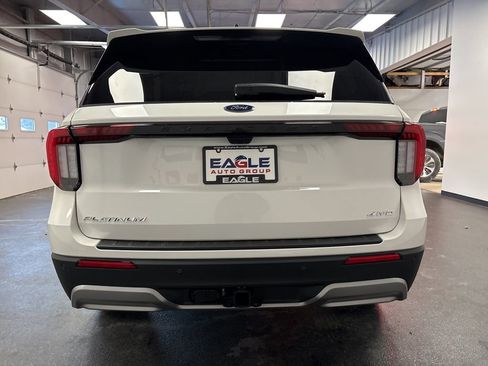 New 2026 Ford Explorer Platinum w/ LUX Leather Package image 10