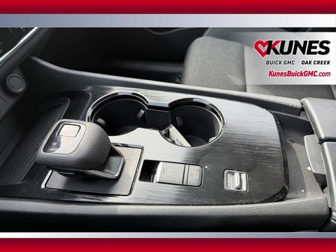 Used 2025 Nissan Rogue SV image 21