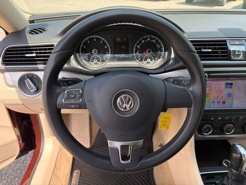 Used 2014 Volkswagen Passat 1.8T Wolfsburg Edition FWD image 23