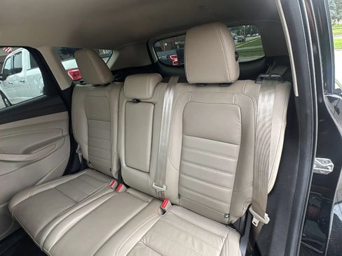 Used 2018 Ford Escape SEL AWD/4WD image 16