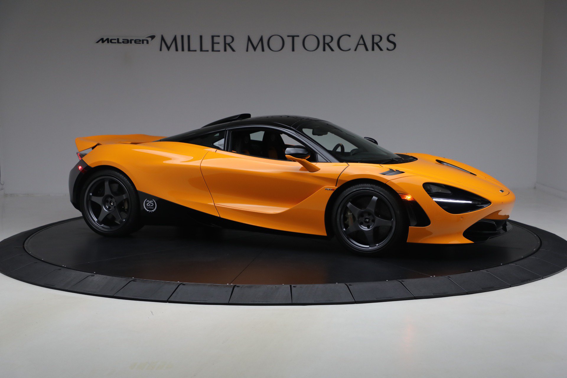 Used 2021 McLaren 720S RWD image 10