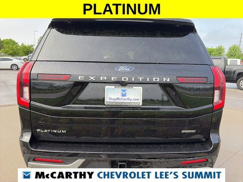 Used 2025 Ford Expedition Platinum AWD/4WD image 19