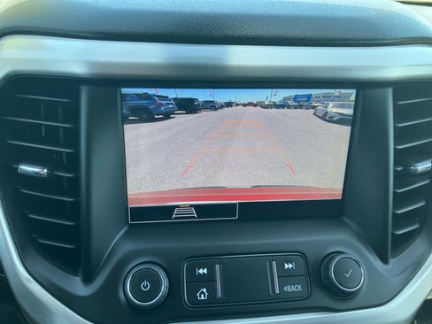 Used 2021 GMC Acadia SLE w/ Driver Convenience Package FWD image 22