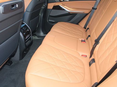 Used 2026 BMW X5 xDrive40i AWD/4WD image 22