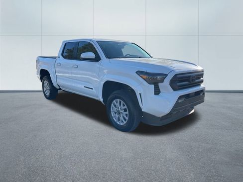 Used 2024 Toyota Tacoma SR5 image 4