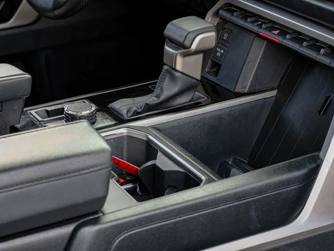 Used 2022 Toyota Tundra SR5 image 21