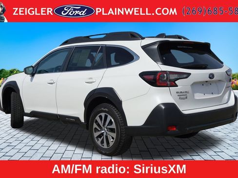 Used 2023 Subaru Outback Premium AWD/4WD image 3