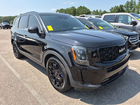 Used 2022 Kia Telluride SX w/ Nightfall Edition Package AWD/4WD image 5