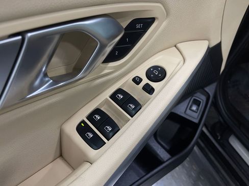 Used 2020 BMW 330i Sedan w/ Convenience Package image 15