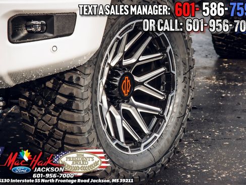 New 2026 Ford F250 Lariat w/ Black Appearance Package image 31