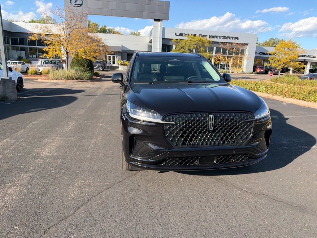 Used 2025 Lincoln Aviator Reserve w/ Jet Appearance Package AWD/4WD image 14