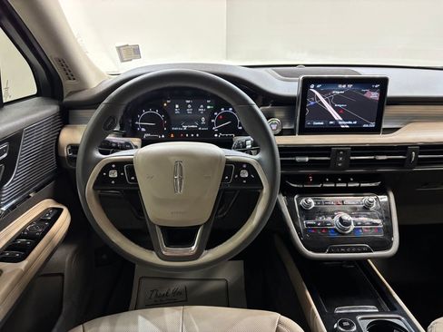 Used 2022 Lincoln Corsair FWD w/ Equipment Group 101A image 27
