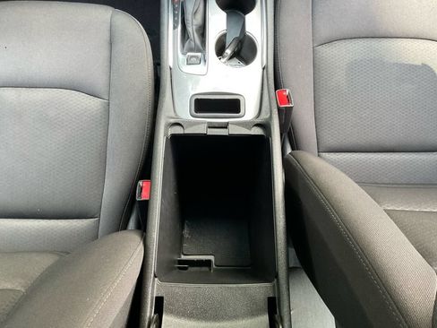 Used 2024 Chevrolet Malibu LT FWD image 11