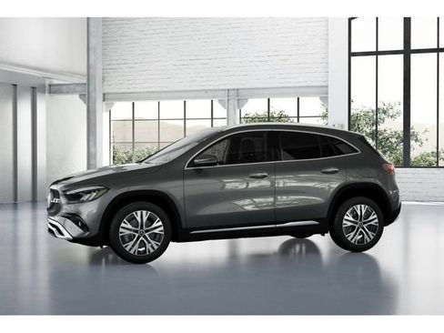 Used 2026 Mercedes-Benz GLA 250 4MATIC image 36