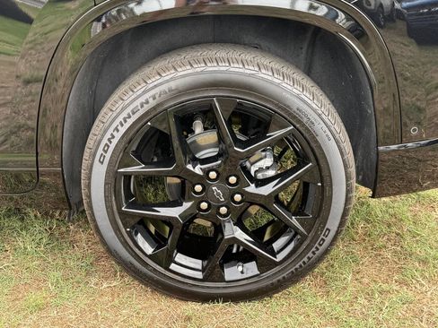 Used 2026 Chevrolet Traverse RS w/ LPO, Floor Liner Package FWD image 42
