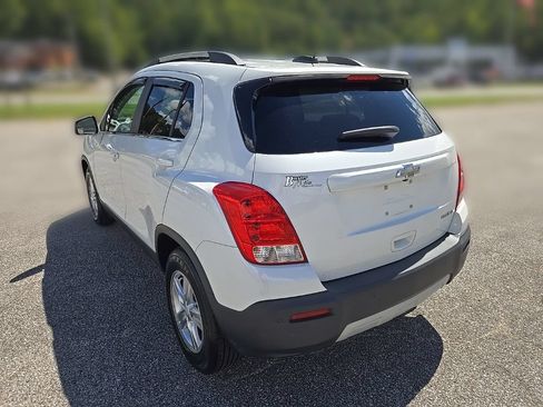 Used 2015 Chevrolet Trax LT w/ LT Plus Package FWD image 11