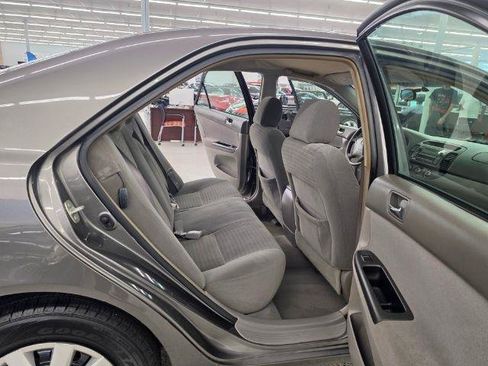 Used 2005 Toyota Camry FWD image 31