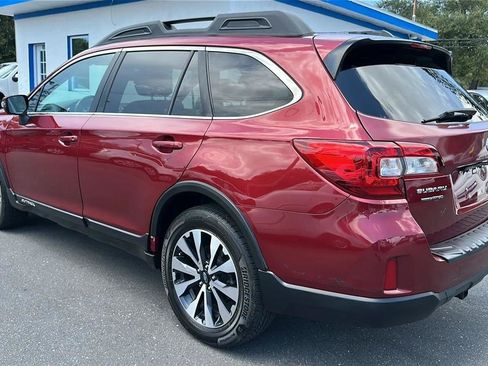 Used 2015 Subaru Outback 2.5i Limited AWD/4WD image 11