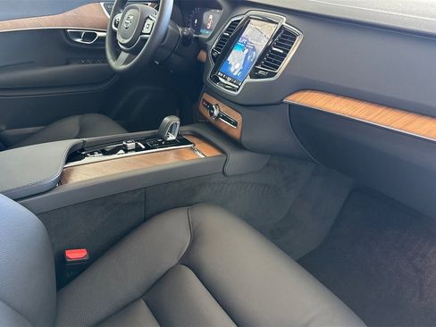 Used 2025 Volvo XC90 B6 Plus w/ Protection Package Premier AWD/4WD image 19