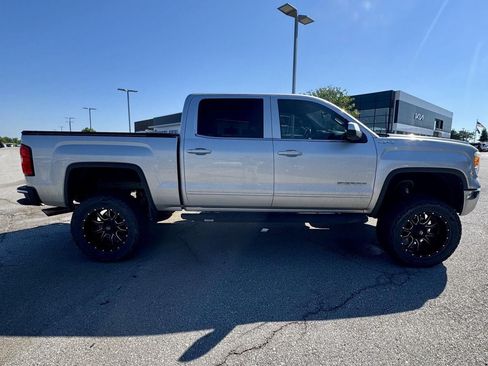 Used 2015 GMC Sierra 1500 SLE w/ Carbon-22 Edition AWD/4WD image 6