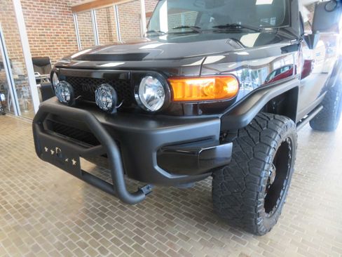 Used 2014 Toyota FJ Cruiser 4WD w/ Upgrade Package image 56