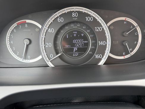 Used 2015 Honda Accord LX image 19