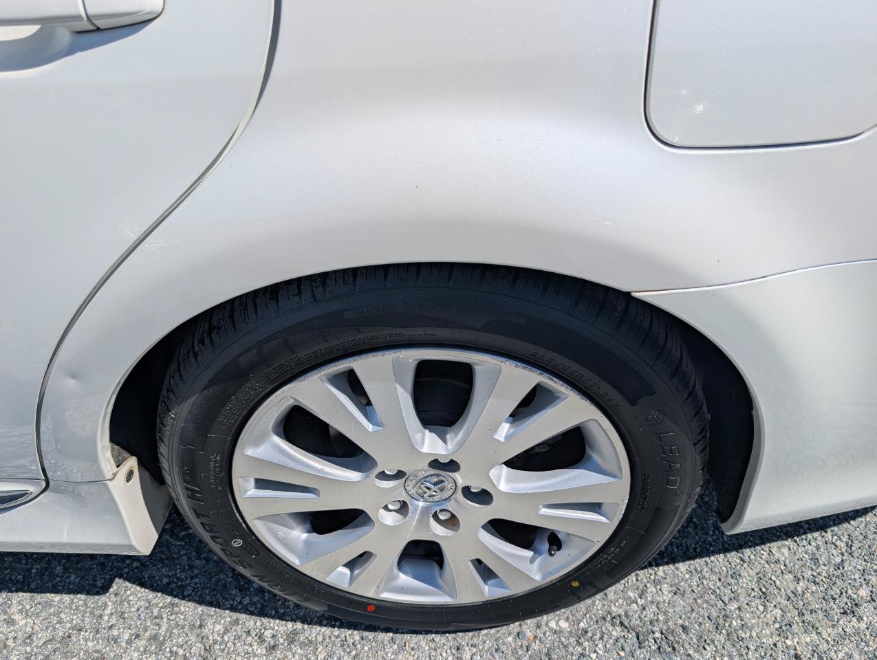 Used 2011 Toyota Avalon FWD image 10