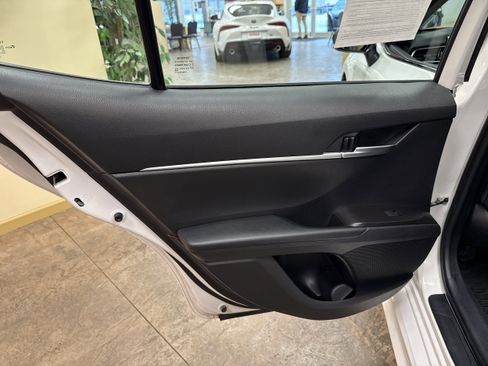 Used 2023 Toyota Camry SE w/ Convenience Package image 21