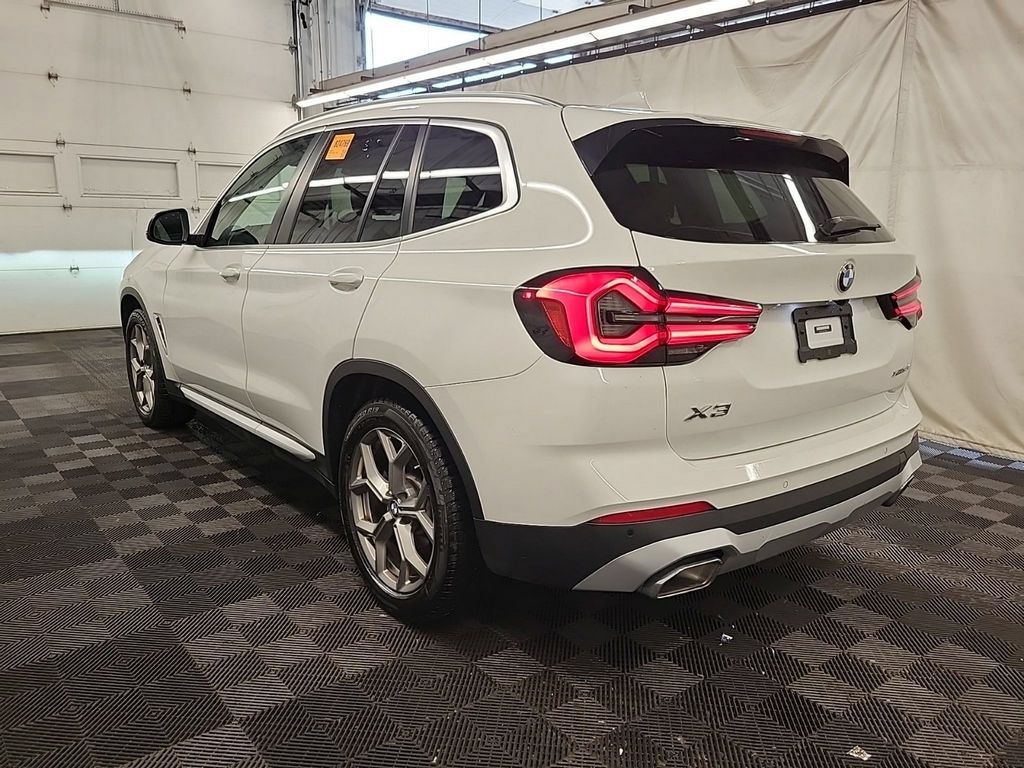 Used 2023 BMW X3 xDrive30i AWD/4WD image 4
